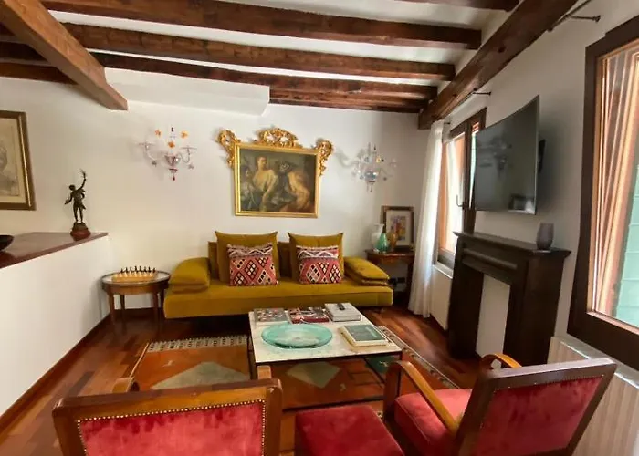 Ca\' del Drago luxury apartment